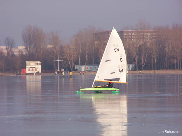 Eissegeln 2006 auf dem Kulkwitzer See